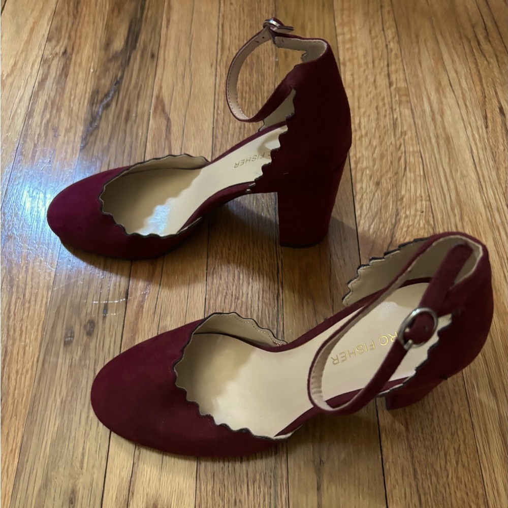 Marc Fisher Burgundy Scalloped Heels